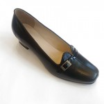 V44 SCARPIN PRETO